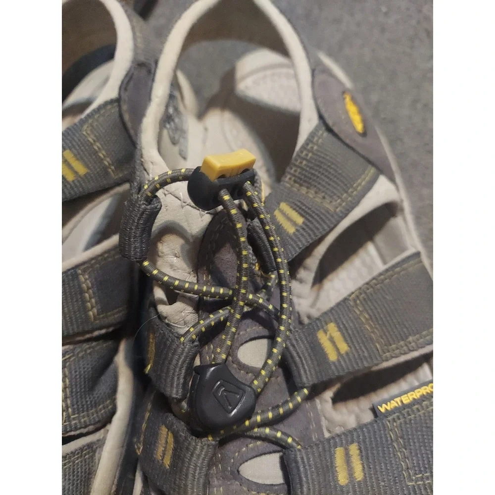 Keen Mens Sandals Newport H2 Black Grey Waterproof Sport Hiking Shoes SZ 10.5